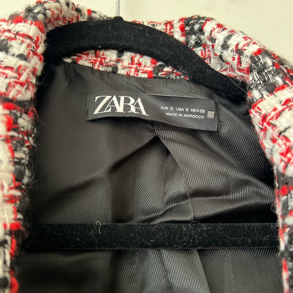 Blogger FAVORITE rare Zara tweed blazer - Picture 7 of 8
